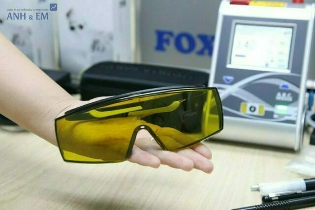 Diode laser nha khoa: ứng dụng và ưu điểm