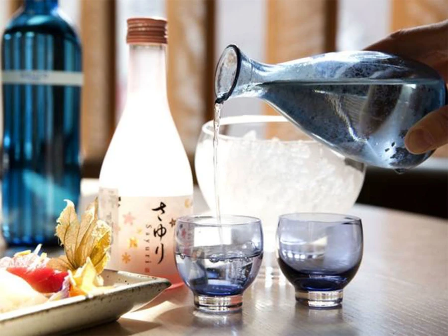 Rượu sake – tinh hoa quà tặng từ công ty Anh & Em – chi tiết
